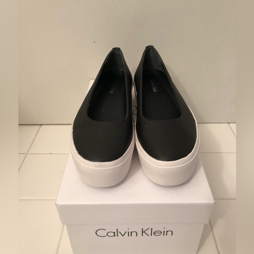 Black and white Calvin Klein Sneaker Flats
